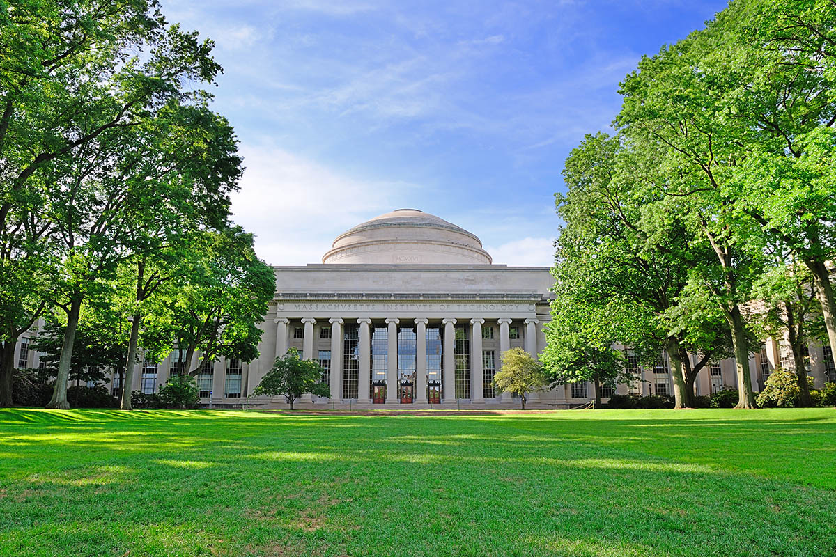 MIT (Massachusetts Institute of Technology)