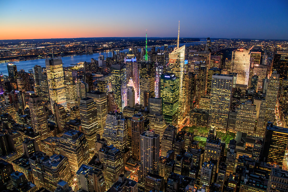세계의-중심지-뉴욕-맨하탄의-고층-빌딩들-야경