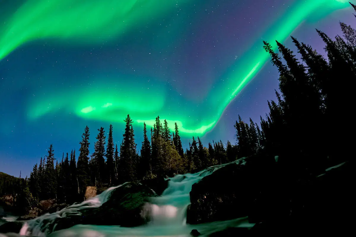 [Summer/Autumn] Yellowknife Wilderness Aurora Hunting Tour 4D3N (Hotel not included)