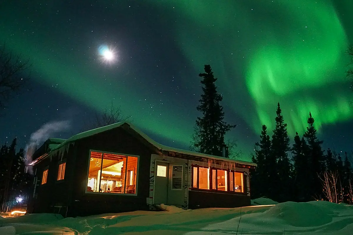 [Winter] Yellowknife Wilderness Aurora Hunting Tour 4D3N (Hotel not included)