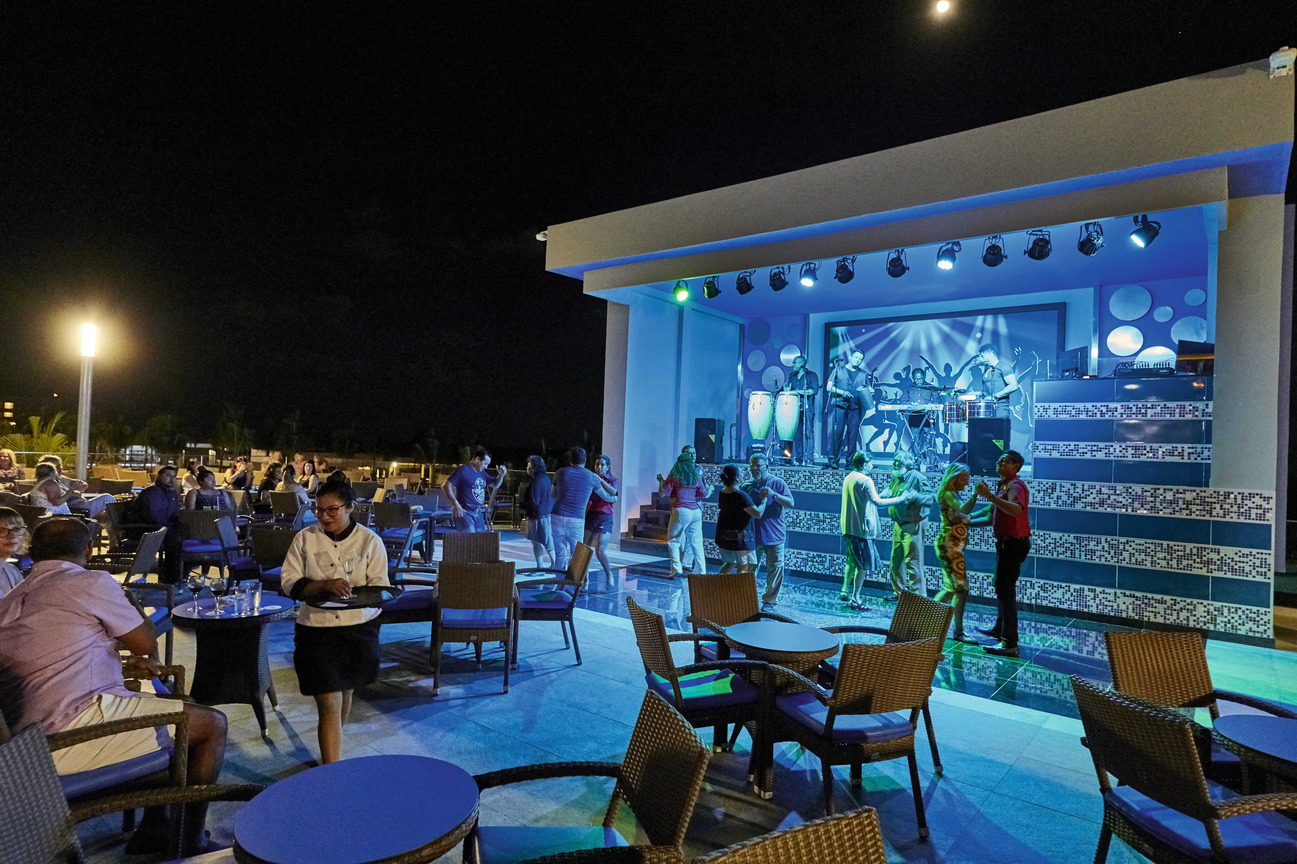 Live Bar 